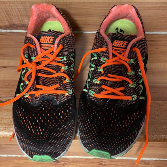 Nike running shoes - Picture 3 of 5